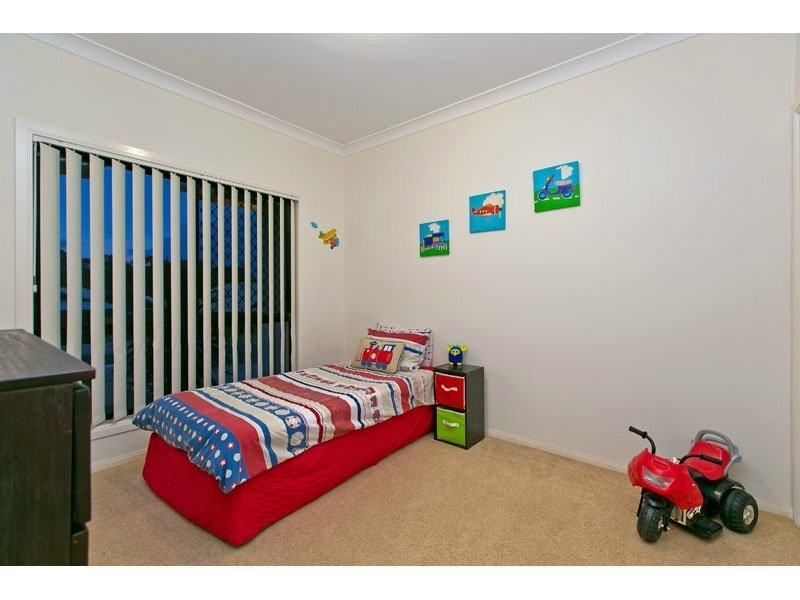 10 Cole Street, Redland Bay QLD 4165