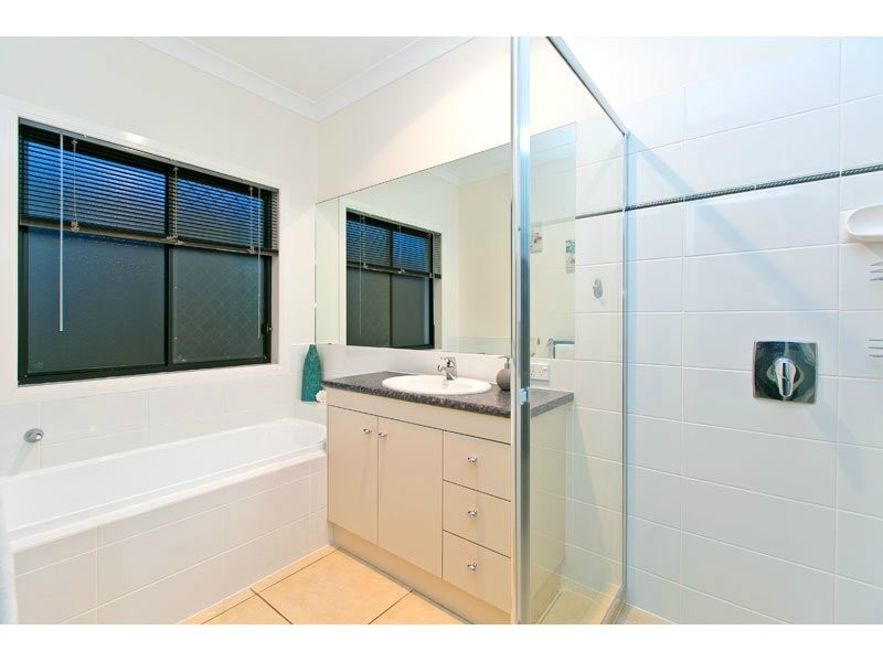 10 Cole Street, Redland Bay QLD 4165