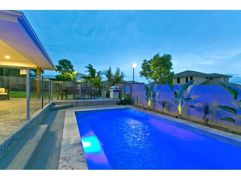 10 Cole Street, Redland Bay QLD 4165