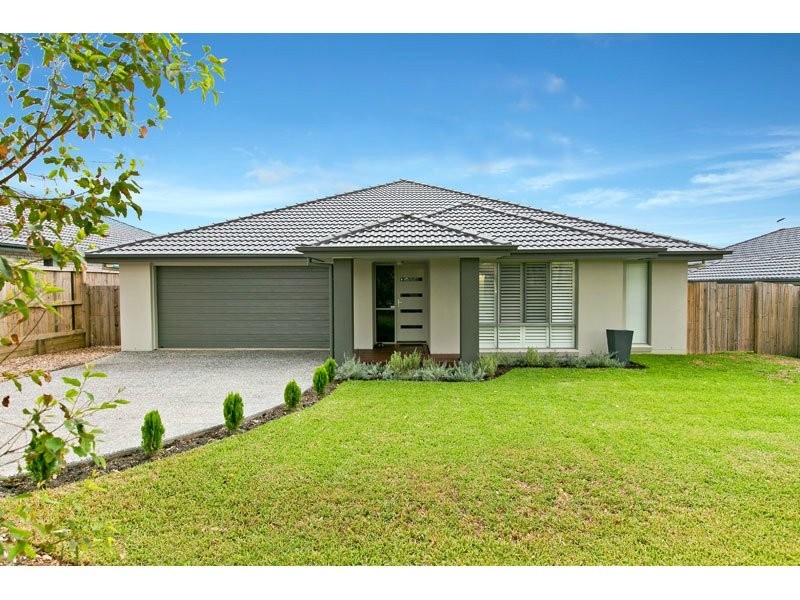 26 Unwin Road, Redland Bay QLD 4165