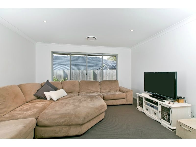 26 Unwin Road, Redland Bay QLD 4165