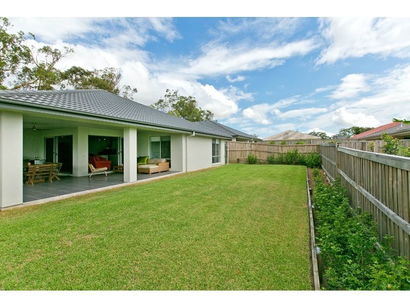 26 Unwin Road, Redland Bay QLD 4165