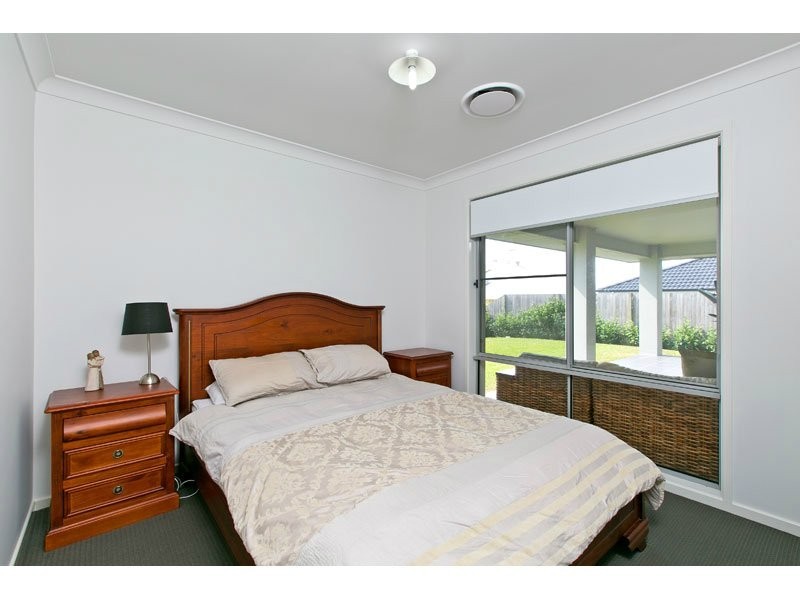 26 Unwin Road, Redland Bay QLD 4165