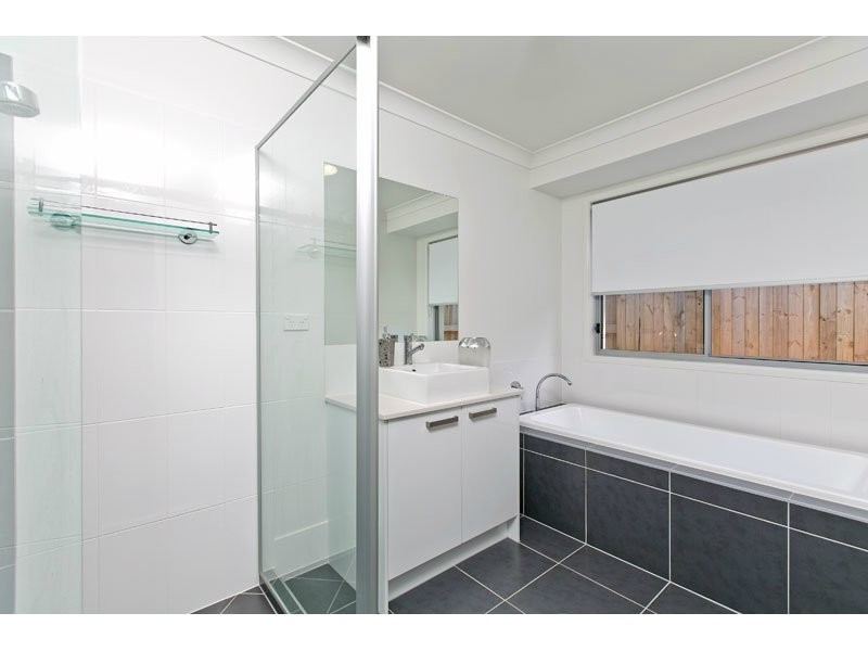 26 Unwin Road, Redland Bay QLD 4165