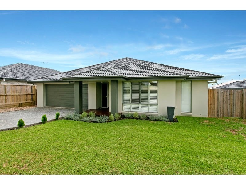 26 Unwin Road, Redland Bay QLD 4165