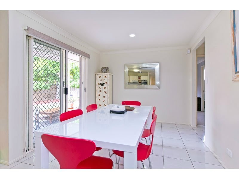 9 Cynthia Place, Wakerley QLD 4154