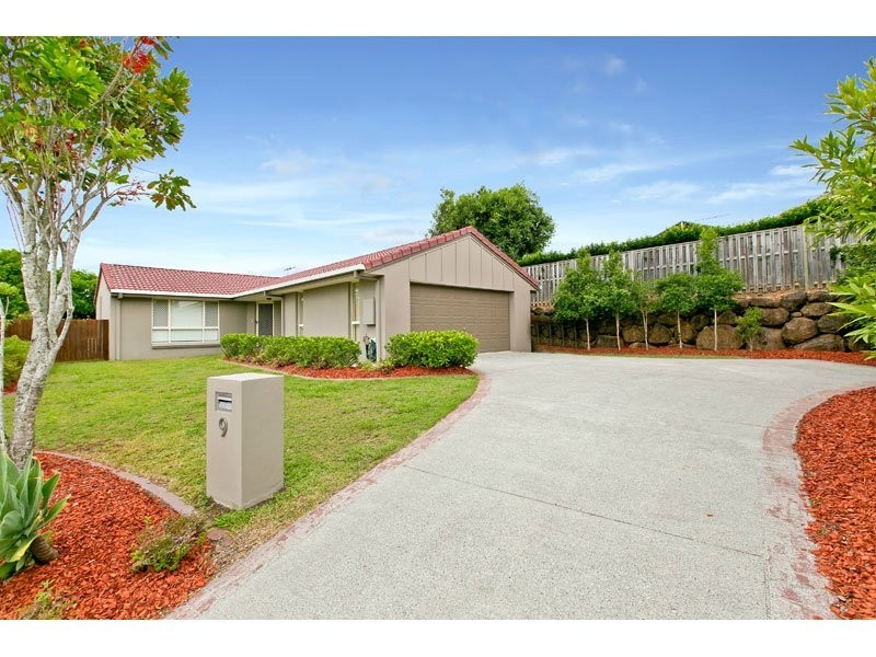 9 Cynthia Place, Wakerley QLD 4154