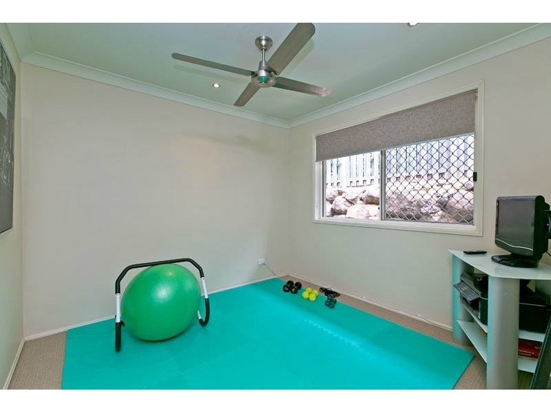 9 Cynthia Place, Wakerley QLD 4154