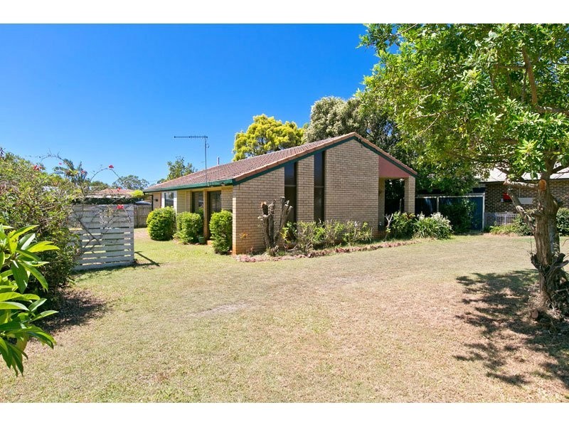 8 Angela Cres, Cleveland QLD 4163