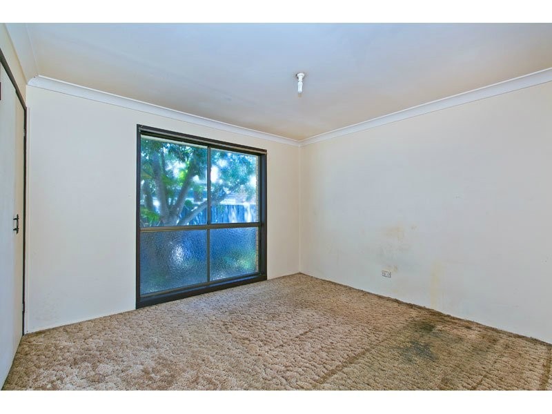 8 Angela Cres, Cleveland QLD 4163