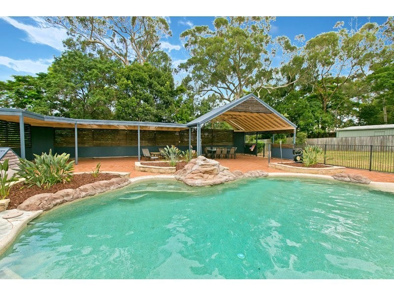 12 Honeyeater Court, Thornlands QLD 4164