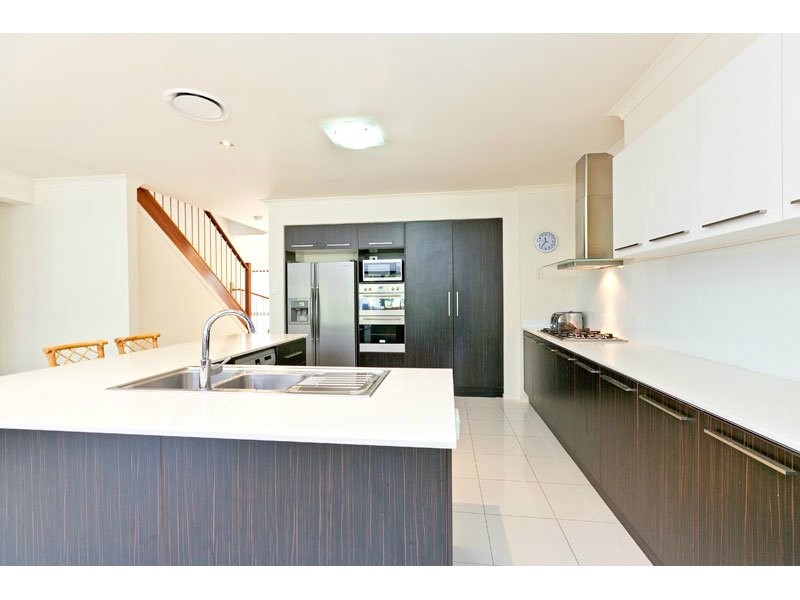 20 Bedarra Street, Redland Bay QLD 4165