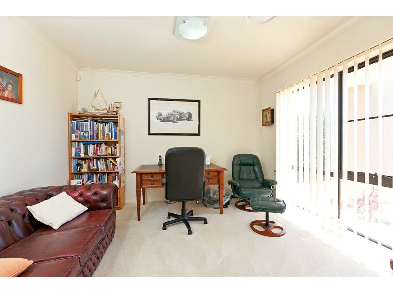 20 Bedarra Street, Redland Bay QLD 4165