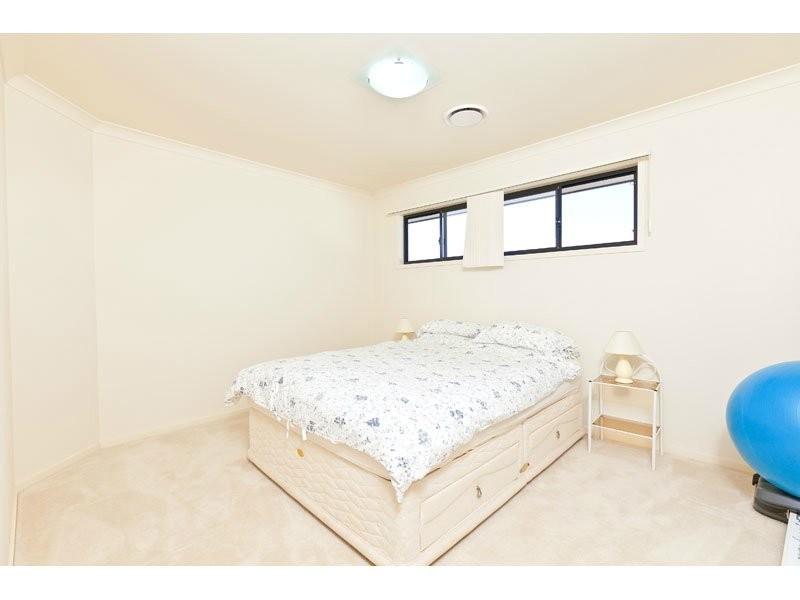 20 Bedarra Street, Redland Bay QLD 4165