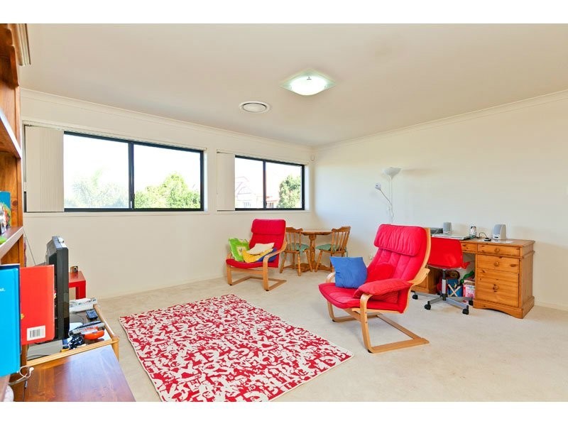 20 Bedarra Street, Redland Bay QLD 4165