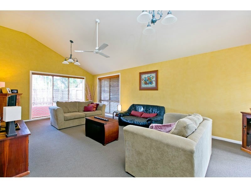 5 Caledonian Cres, Alexandra Hills QLD 4161