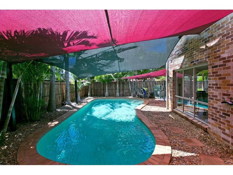 5 Caledonian Cres, Alexandra Hills QLD 4161