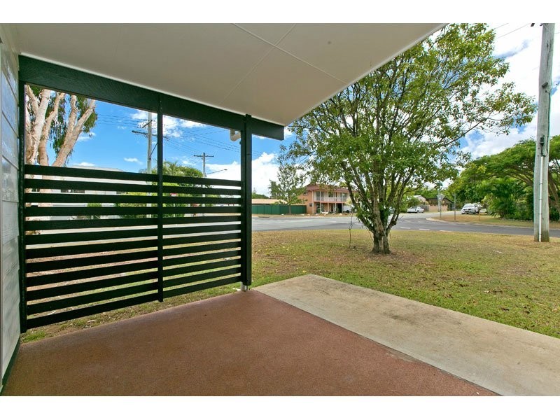 22 Bay Street, Redland Bay QLD 4165
