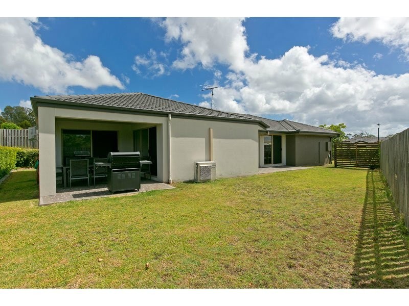 37 Aqua Crescent, Redland Bay QLD 4165