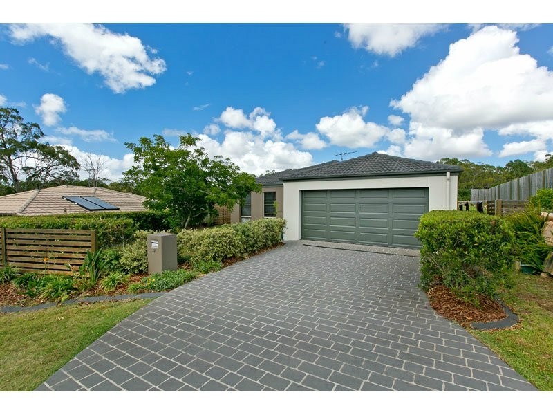 37 Aqua Crescent, Redland Bay QLD 4165
