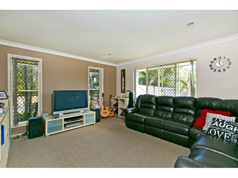 7 Cobby Court, Redland Bay QLD 4165