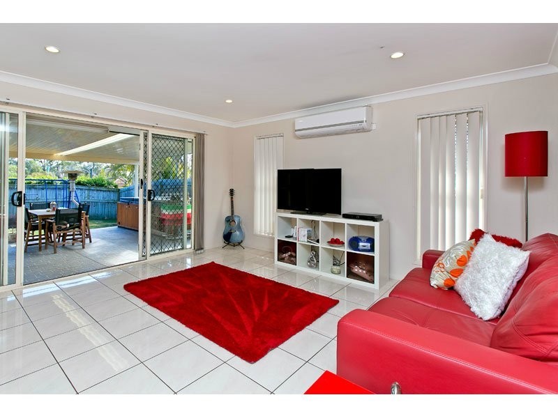 7 Cobby Court, Redland Bay QLD 4165