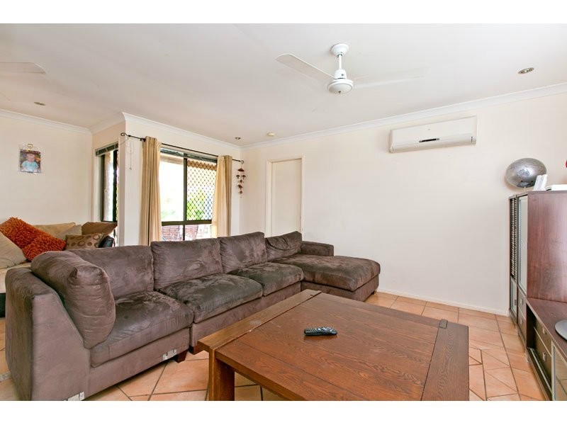5 Gleneagles Crt, Redland Bay QLD 4165
