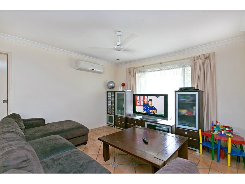 5 Gleneagles Crt, Redland Bay QLD 4165