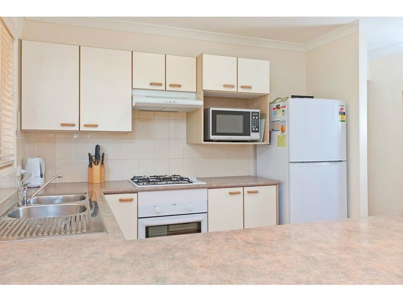 5 Gleneagles Crt, Redland Bay QLD 4165