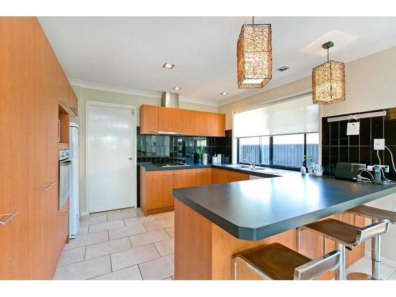 4 Foote Street, Redland Bay QLD 4165