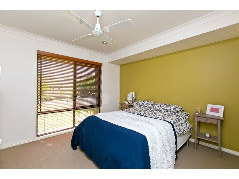 4 Foote Street, Redland Bay QLD 4165