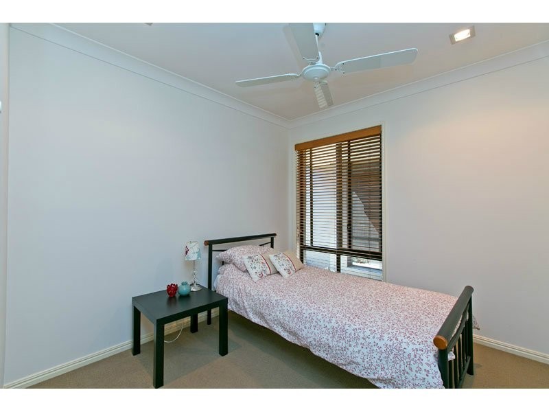 4 Foote Street, Redland Bay QLD 4165