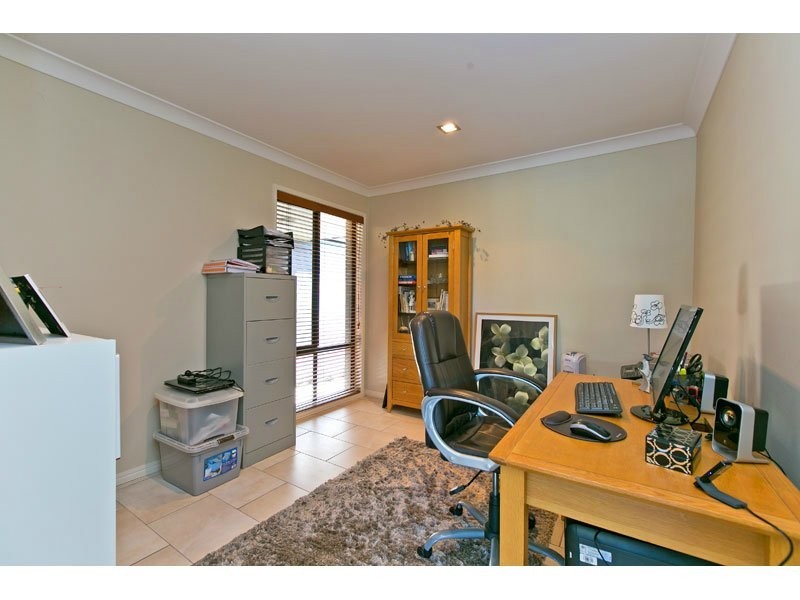 4 Foote Street, Redland Bay QLD 4165