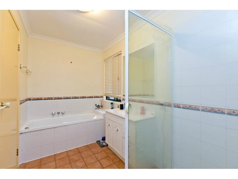 7 Lucy Court, Ormiston QLD 4160