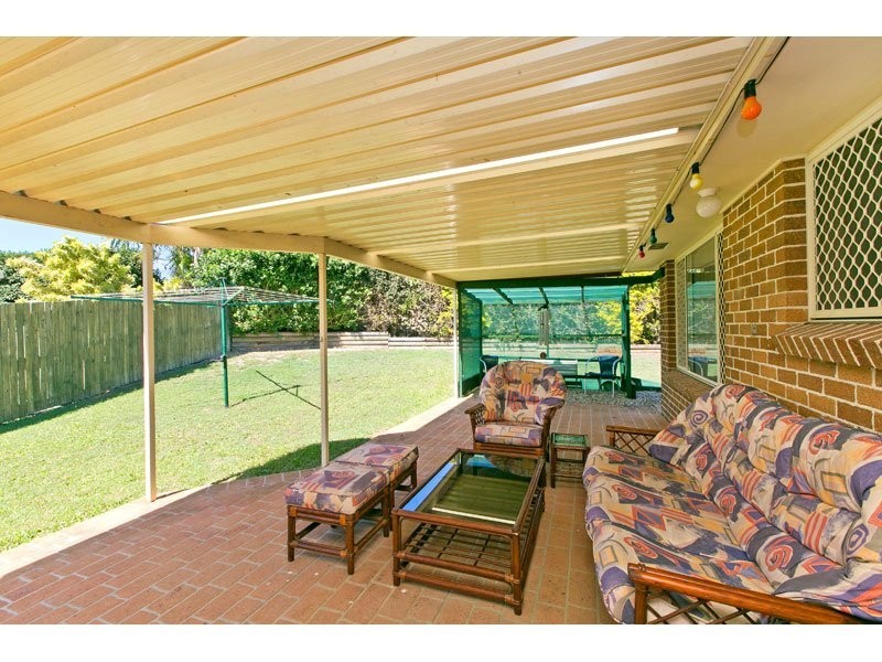 9 Darren Close, Victoria Point QLD 4165