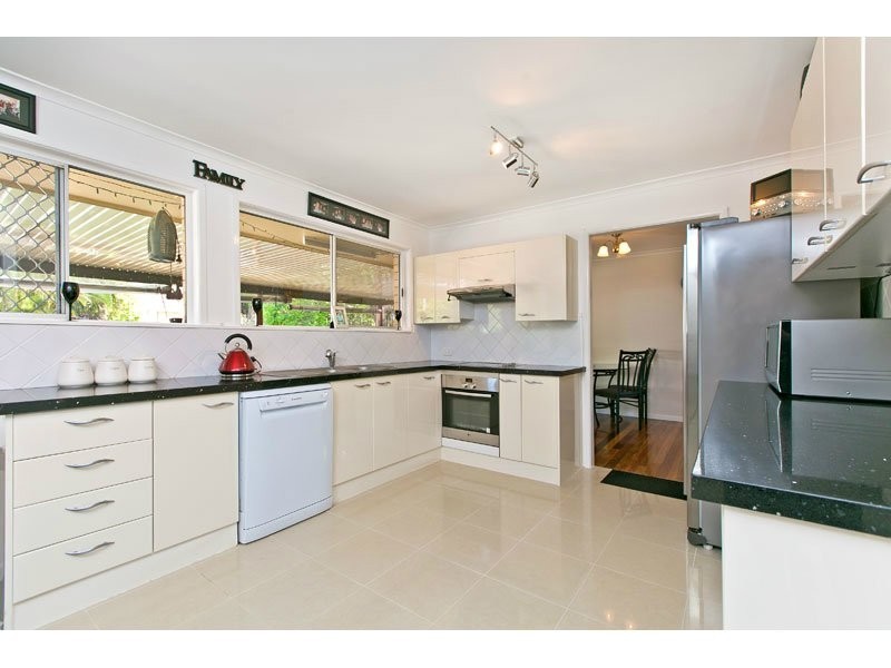 24 Mergowie Drive, Cleveland QLD 4163