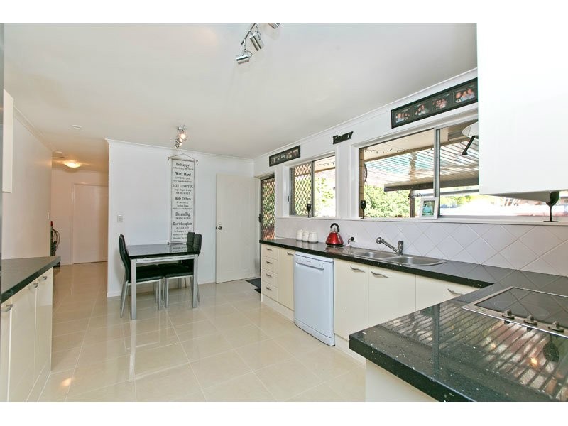 24 Mergowie Drive, Cleveland QLD 4163