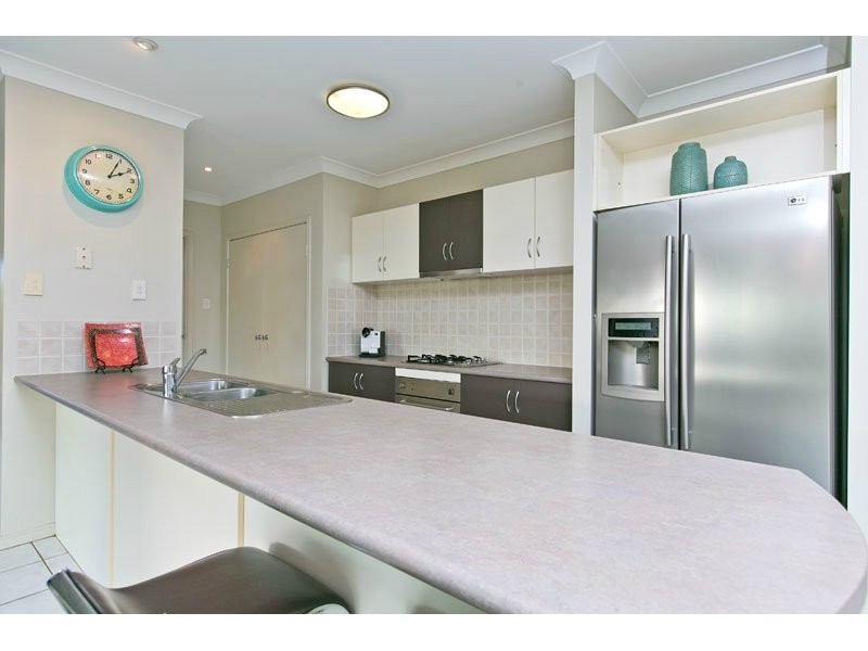 7 Caswell Cres, Redland Bay QLD 4165