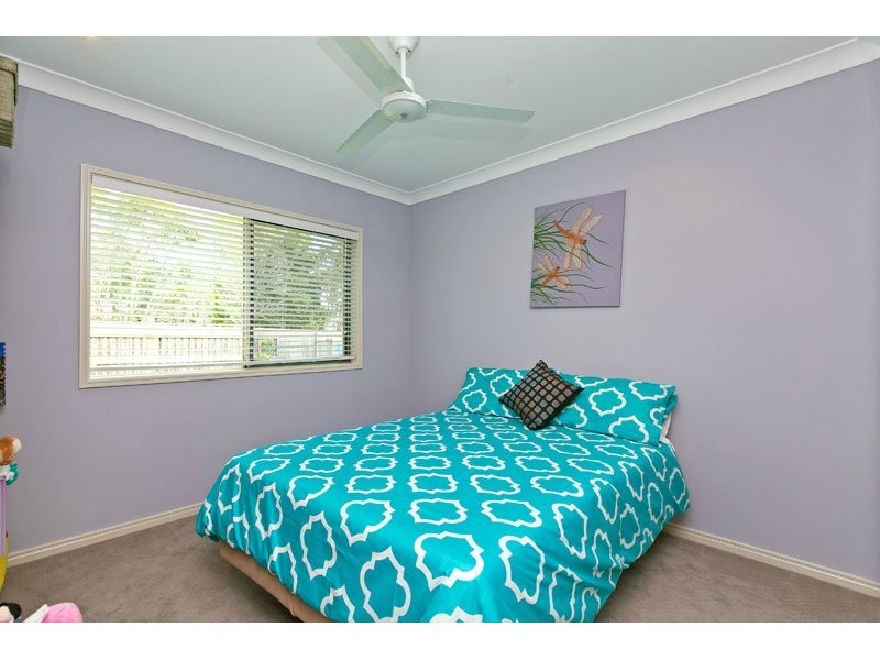 7 Caswell Cres, Redland Bay QLD 4165