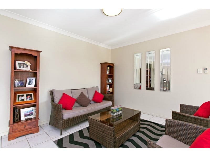 7 Caswell Cres, Redland Bay QLD 4165