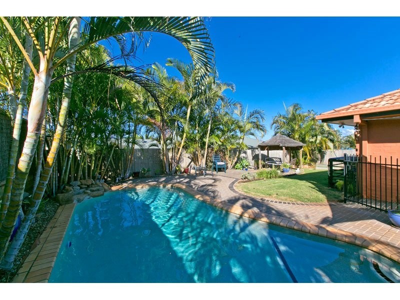 19 Attenborough Circuit, Redland Bay QLD 4165