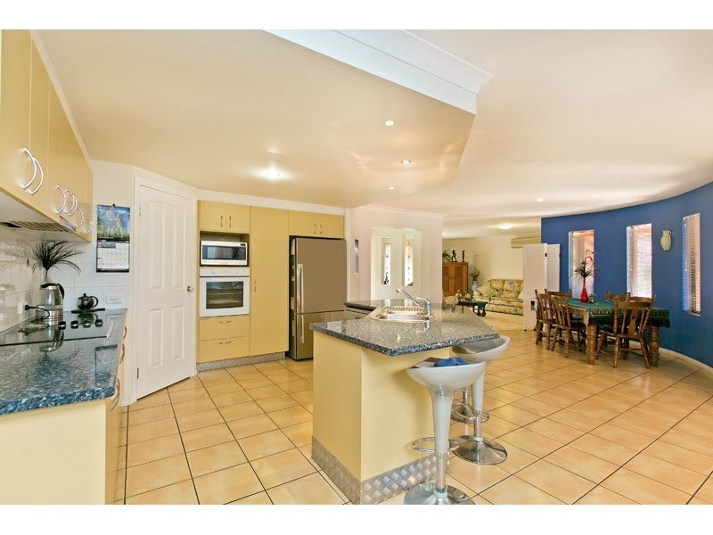 19 Attenborough Circuit, Redland Bay QLD 4165