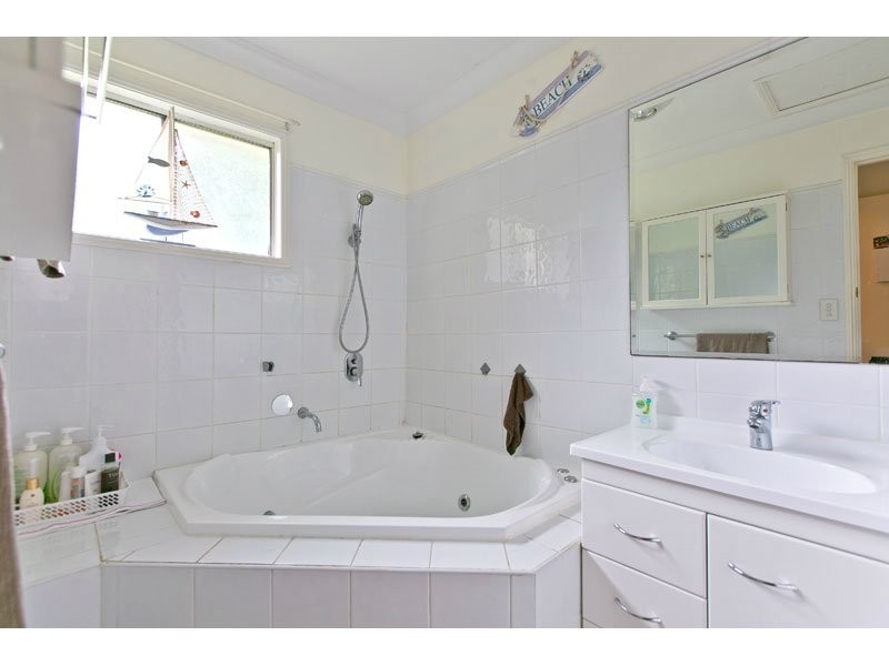 30 Prince of Wales Pde, Alexandra Hills QLD 4161