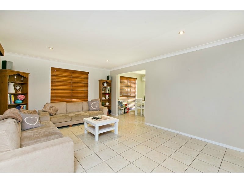 37 Werong Cres, Cleveland QLD 4163