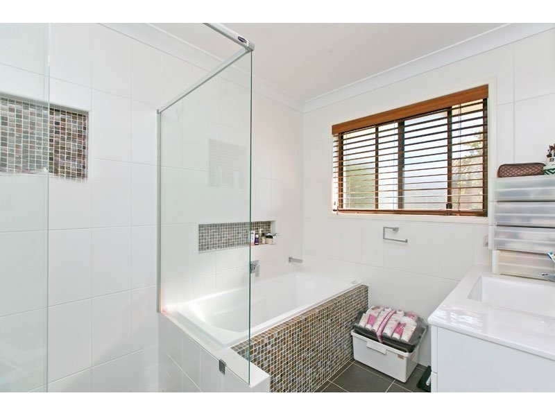 37 Werong Cres, Cleveland QLD 4163