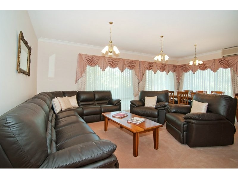 49 The Boulevard, Redland Bay QLD 4165