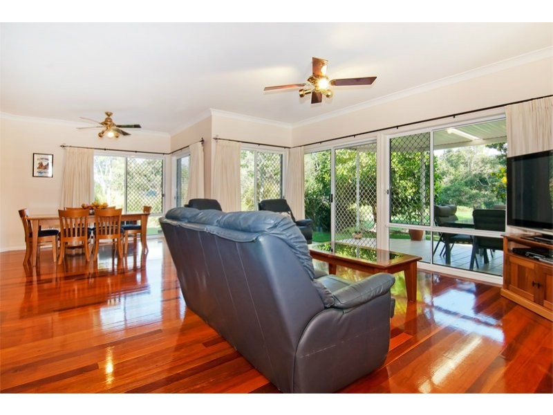 49 The Boulevard, Redland Bay QLD 4165