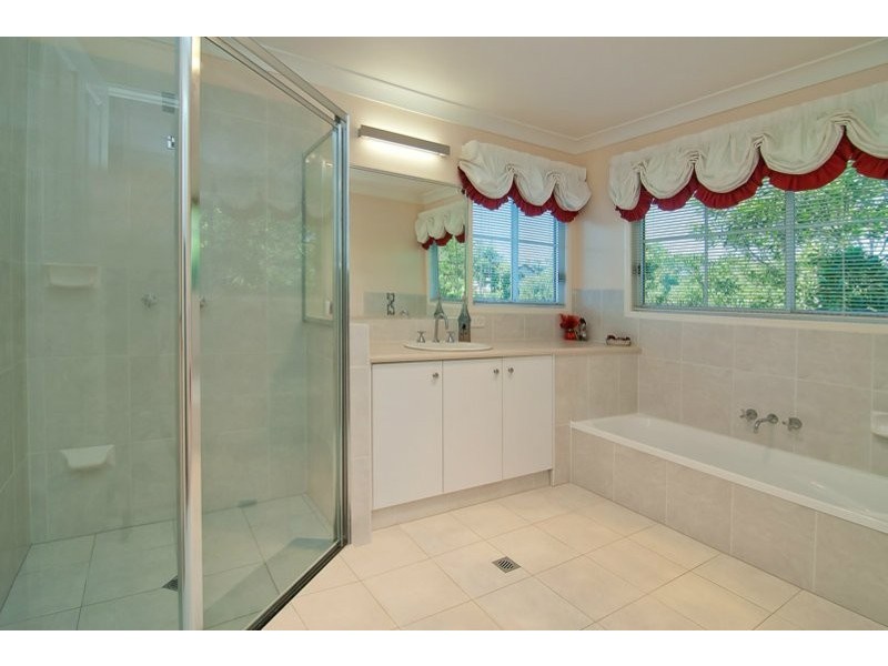 49 The Boulevard, Redland Bay QLD 4165