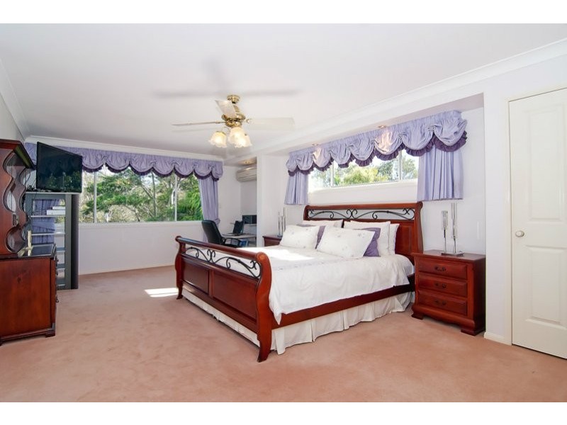 49 The Boulevard, Redland Bay QLD 4165