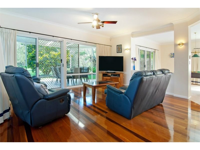 49 The Boulevard, Redland Bay QLD 4165